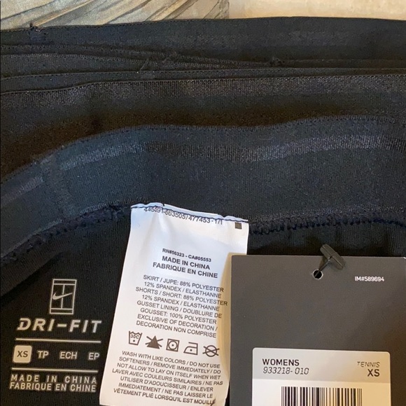 Nike Black pleated tennis skirt BNWT - Picture 10 of 16